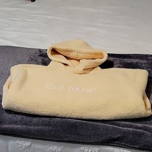 New mens Calvin Klein pull over sweater